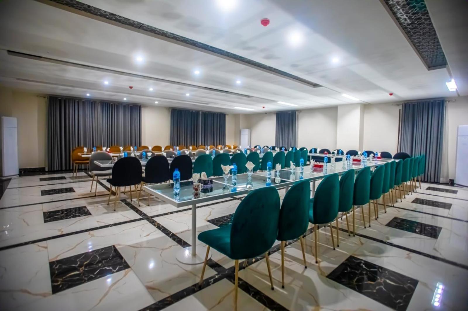 The Rich Hotel & Apartments Lahore Exterior photo