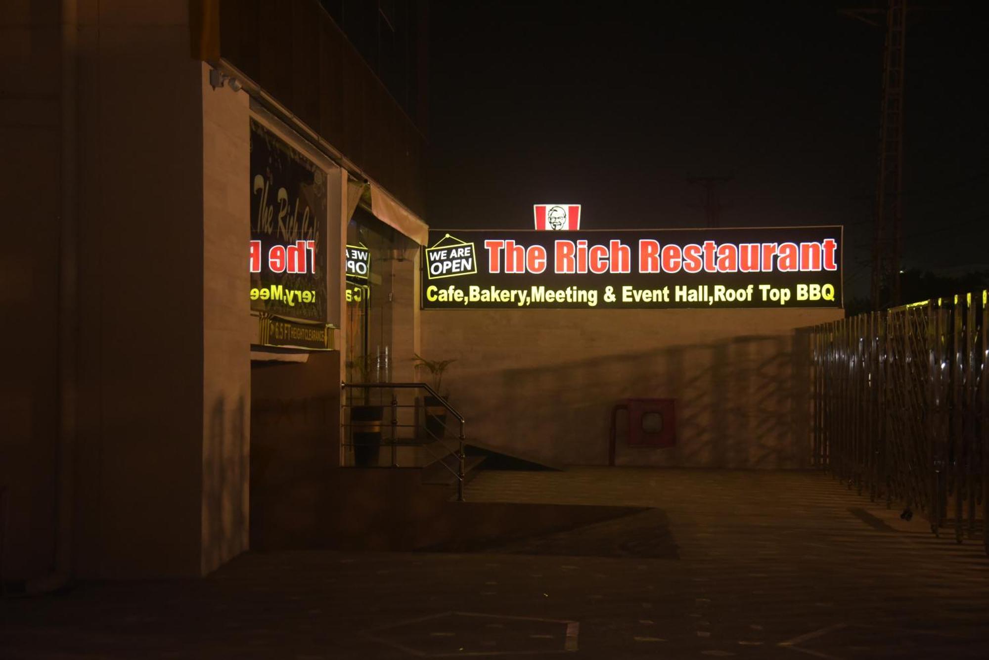 The Rich Hotel & Apartments Lahore Exterior photo