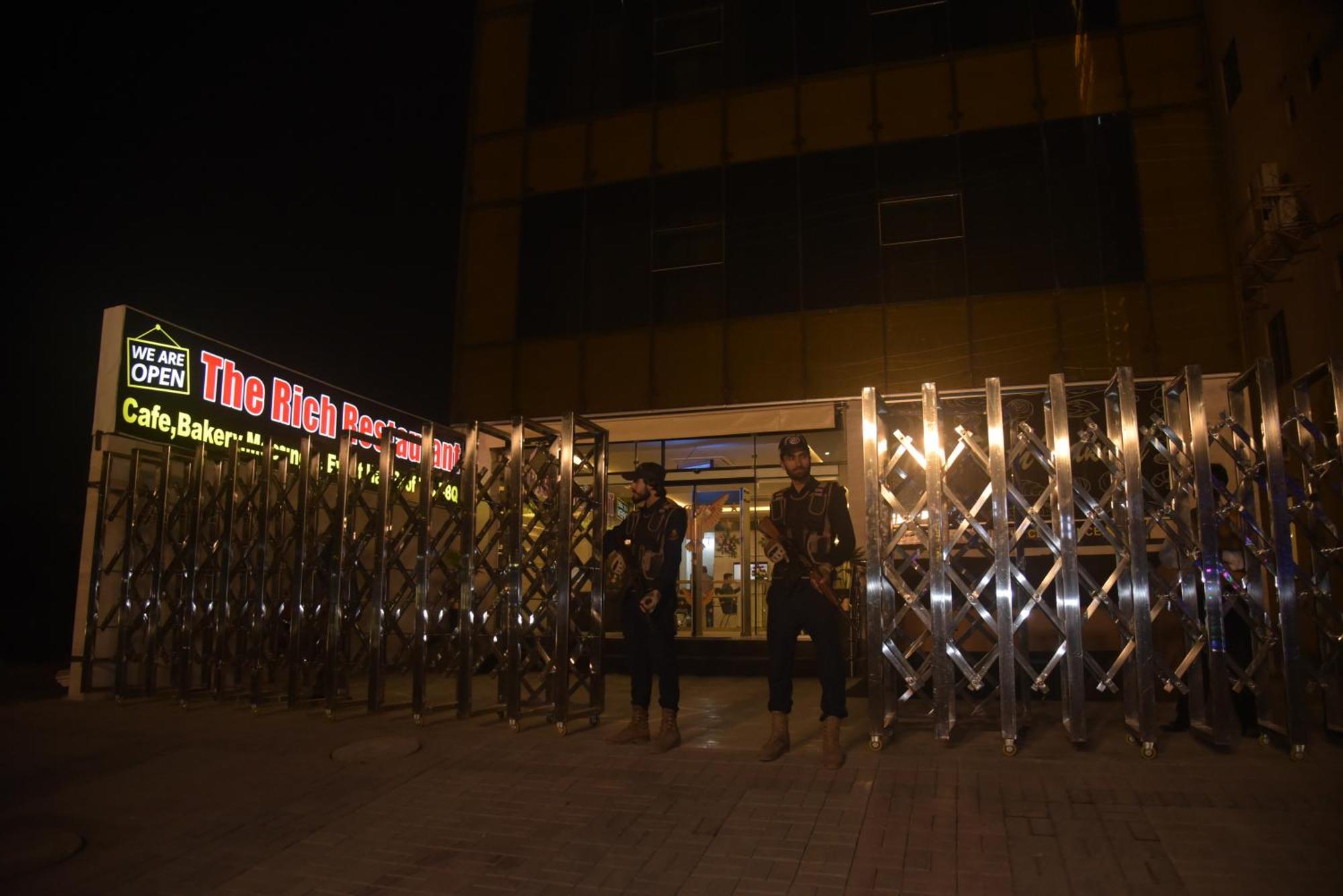 The Rich Hotel & Apartments Lahore Exterior photo